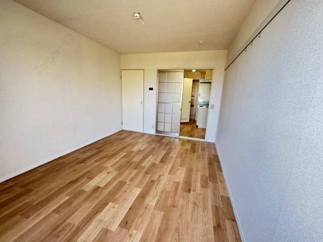 室内　同型参考写真